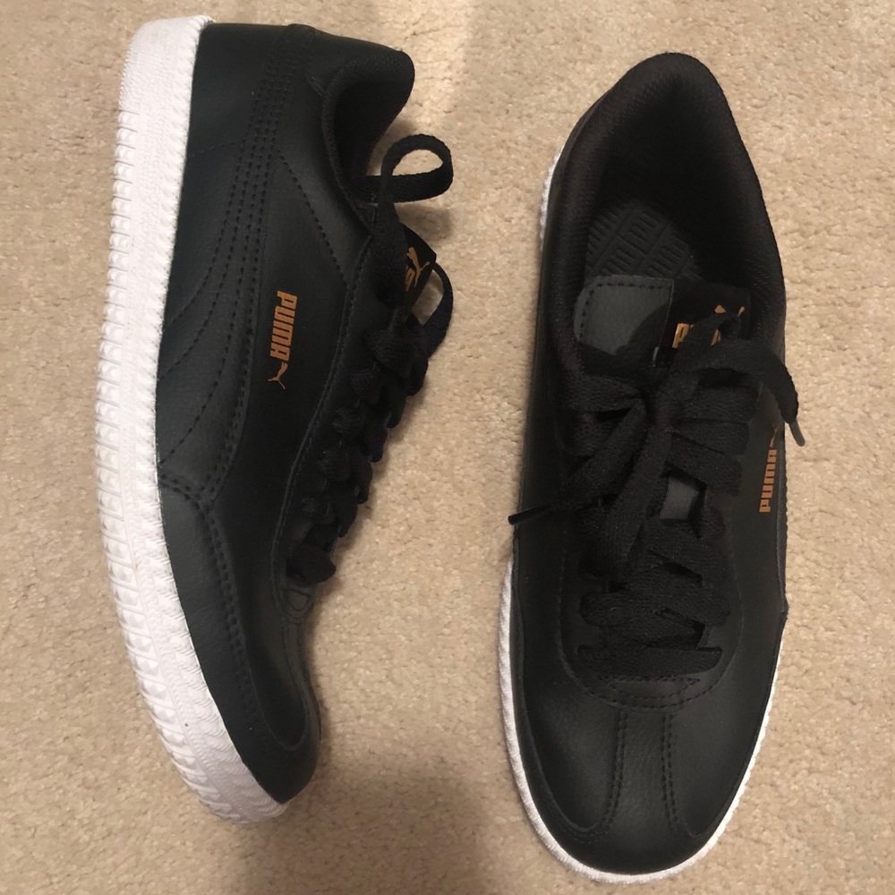 New Puma leather shoes